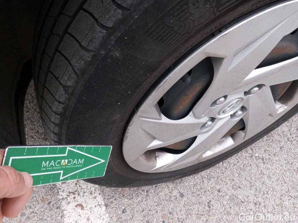  Hyundai  Bayon HYUNDAI  / 2021 / 5P / todoterreno 1.2 MPI Essence #19