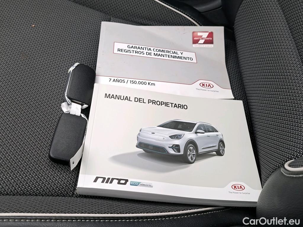  KIA  Niro KIA e- / 2016 / 5P / crossover e- 150kW (204CV) Drive (Long Range) #12