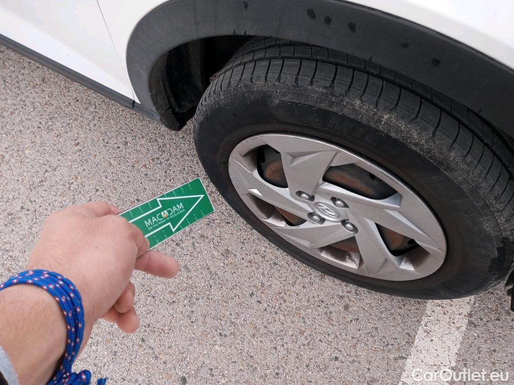  Hyundai  Bayon HYUNDAI  / 2021 / 5P / todoterreno 1.2 MPI Essence #14