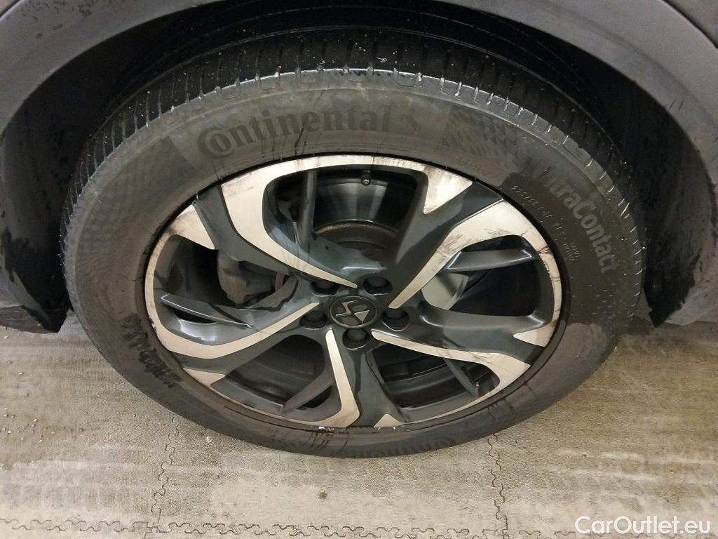  DS  DS7 DS DS 7 Crossback / 2017 / 5P / todoterreno BlueHDi DE 96kW (130CV) Auto. CHIC (AC) #9