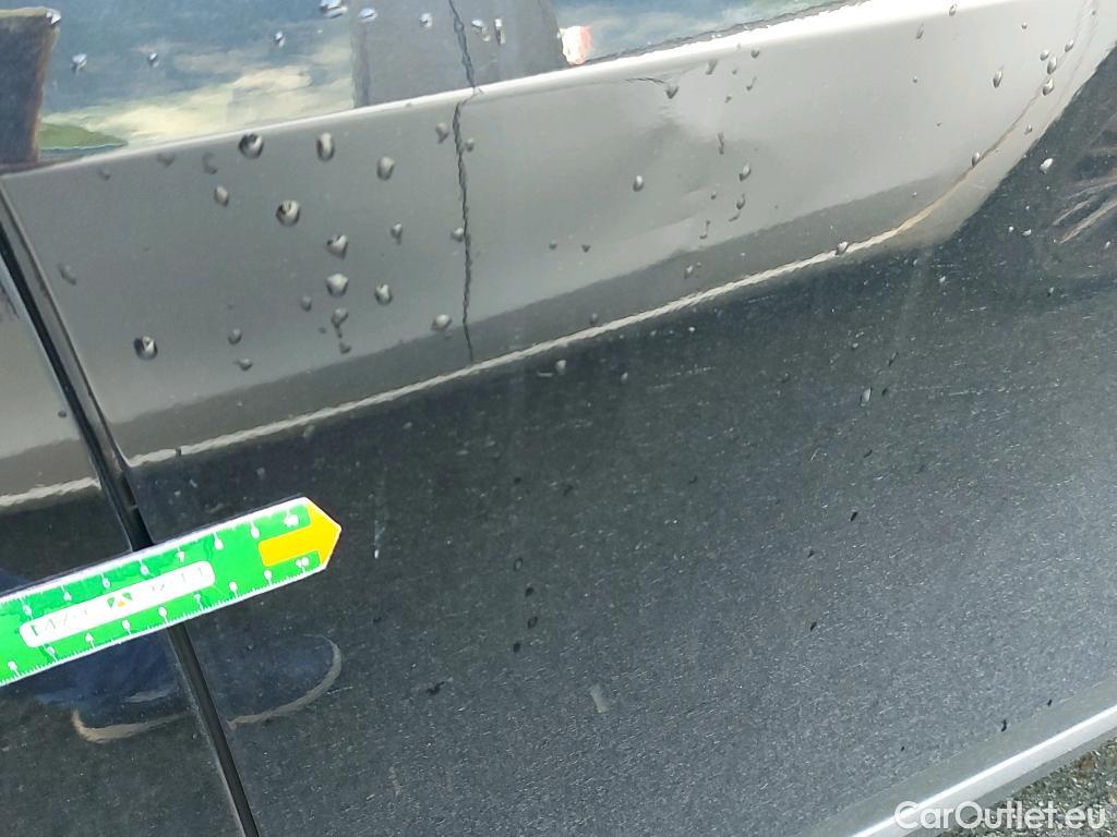  KIA  Sportage KIA  / 2022 / 5P / todoterreno 1.6 T-GDi MHEV 118kW (160CV) Drive 17