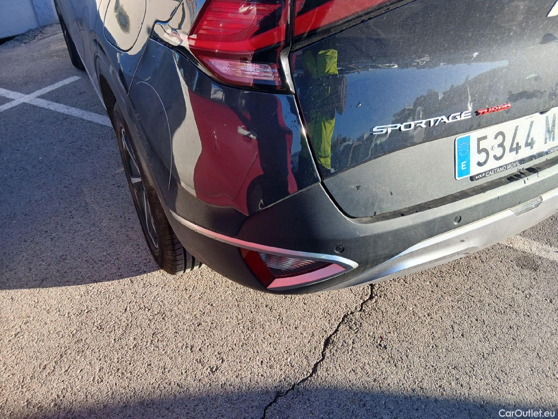  KIA  Sportage KIA  / 2022 / 5P / todoterreno 1.6 T-GDi 118kW (160CV) Drive 17