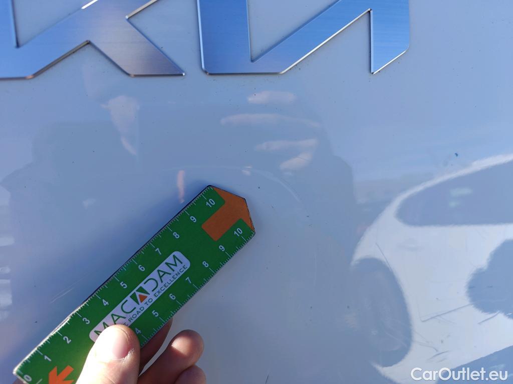  KIA  Niro KIA e- / 2016 / 5P / crossover e- 150kW (204CV) Drive (Long Range) #7