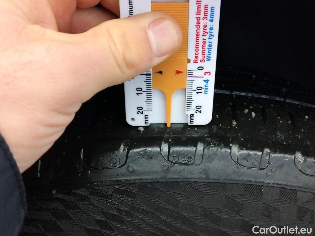  DS  DS7 DS DS 7 Crossback / 2017 / 5P / todoterreno BlueHDi DE 96kW (130CV) Auto. CHIC (AC) #8