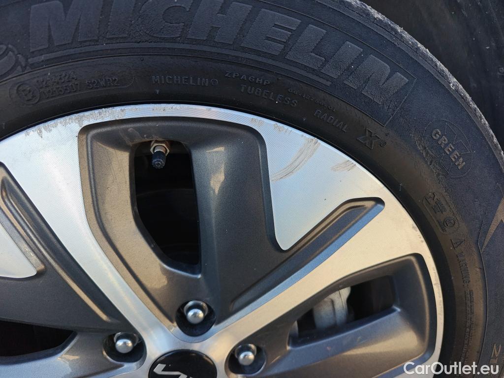  KIA  Niro KIA e- / 2016 / 5P / crossover e- 150kW (204CV) Drive (Long Range) #16