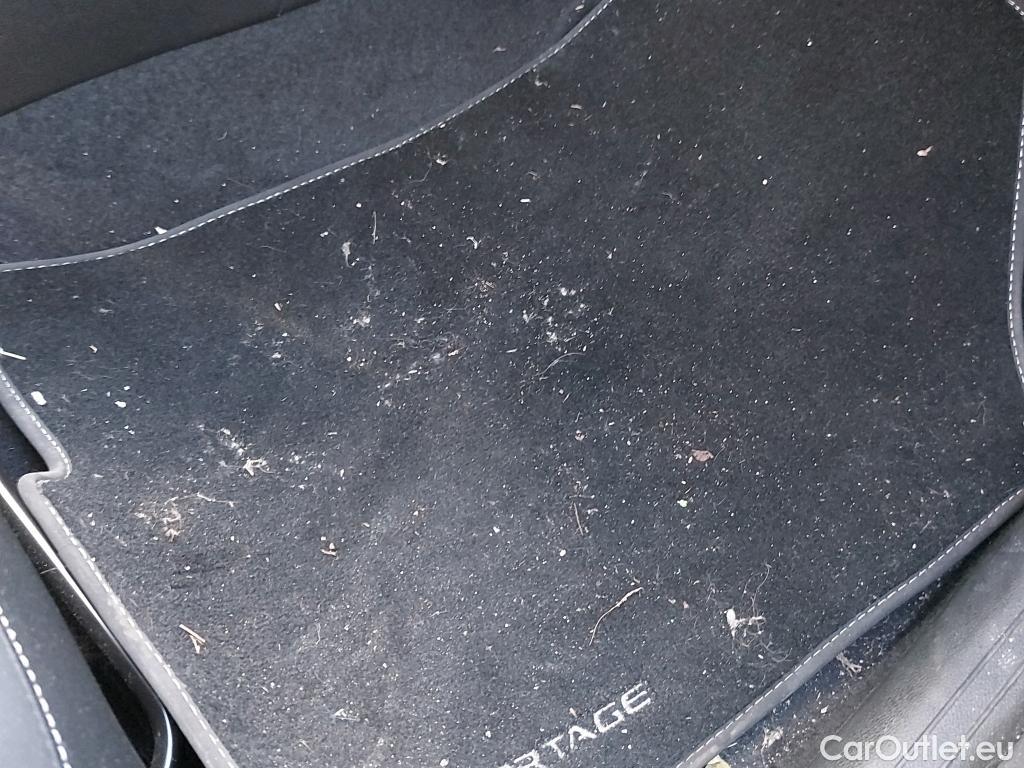  KIA  Sportage KIA  / 2022 / 5P / todoterreno 1.6 T-GDi MHEV 118kW (160CV) Drive 17