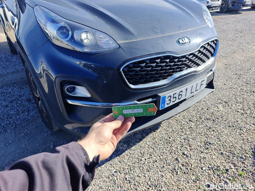  KIA  Sportage KIA  1.6MHEV Drive 100kW(136CV) 4x2(Crist Tintados) #41