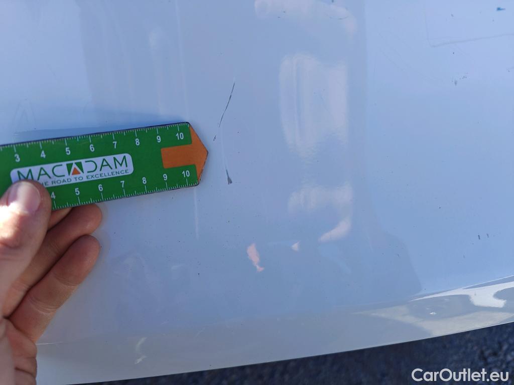  KIA  Niro KIA e- / 2016 / 5P / crossover e- 150kW (204CV) Drive (Long Range) #4