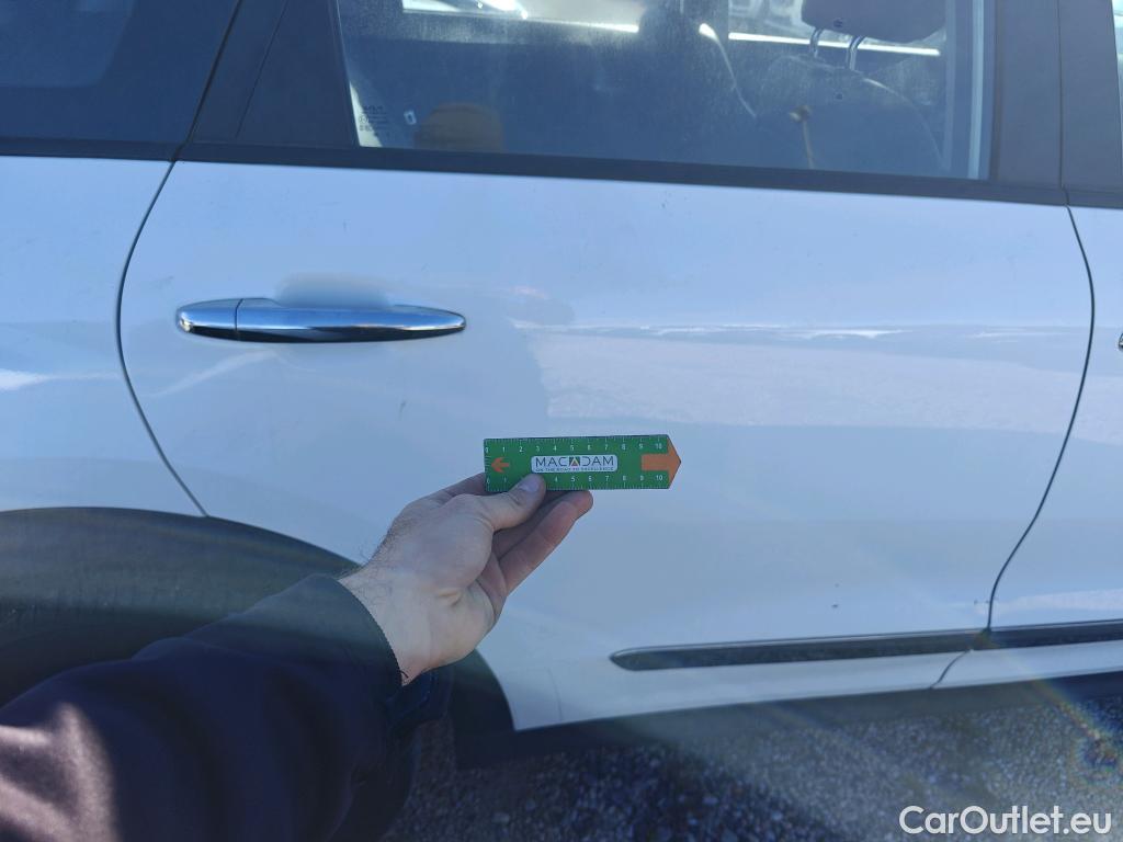  KIA  Niro KIA e- / 2016 / 5P / crossover e- 150kW (204CV) Drive (Long Range) #27