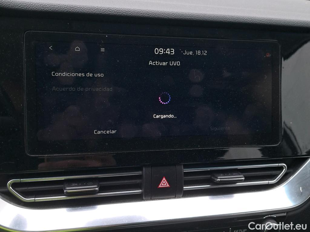  KIA  Niro KIA e- / 2016 / 5P / crossover e- 150kW (204CV) Drive (Long Range) #22