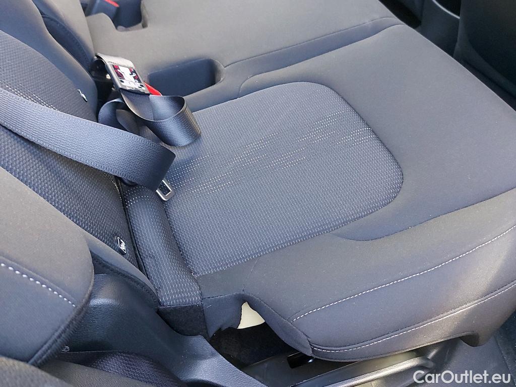  KIA  Sportage KIA  / 2022 / 5P / todoterreno 1.6 T-GDi MHEV 118kW (160CV) Drive 17