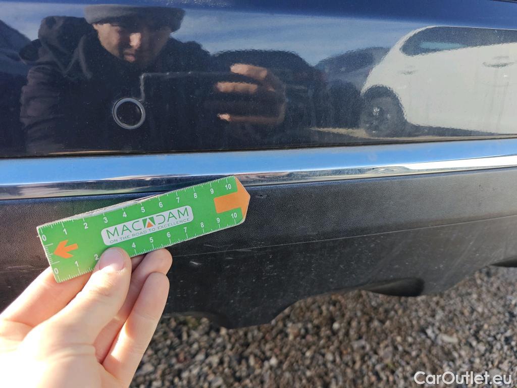  KIA  Sportage KIA  1.6MHEV Drive 100kW(136CV) 4x2(Crist Tintados) #51