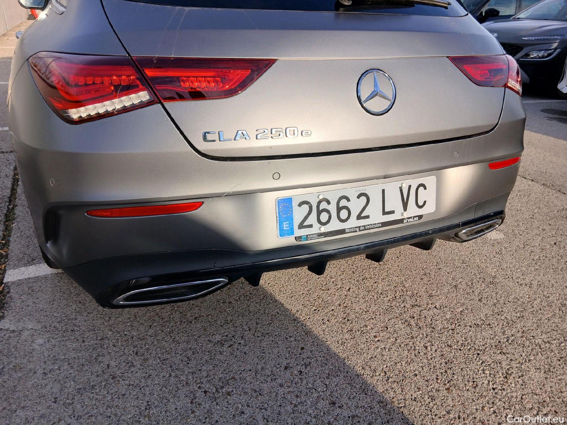  Mercedes  CLA-Klasse MERCEDES-BENZ CLA / 2019 / 5P / familiar CLA 250 e Shooting Brake #19