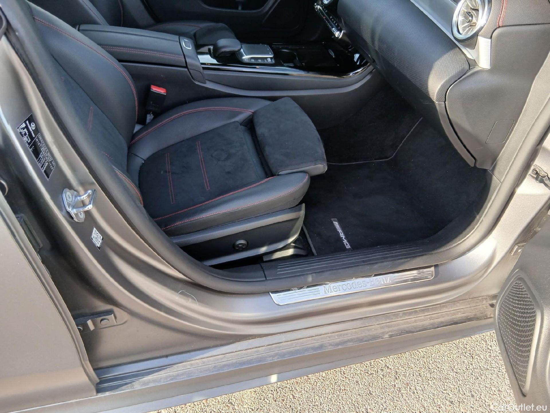  Mercedes  CLA-Klasse MERCEDES-BENZ CLA / 2019 / 5P / familiar CLA 250 e Shooting Brake #36