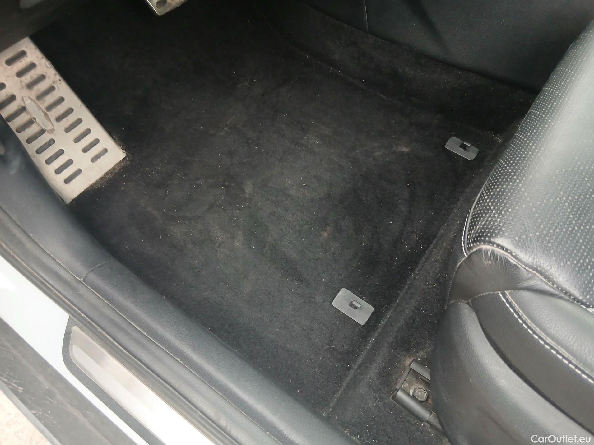  KIA  XCeed KIA  / 2019 / 5P / todoterreno 1.6 GDi PHEV 104kW (141CV) eMotion #3