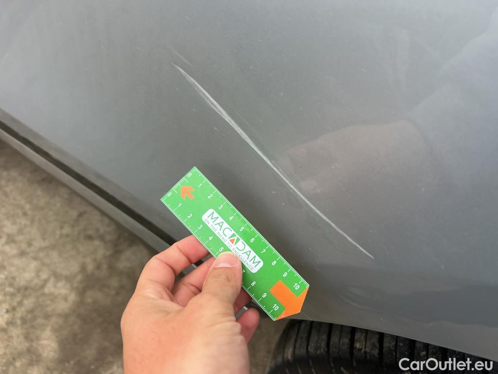  Land Rover  Range Rover LAND ROVER  Velar / 2017 / 5P / todoterreno 2.0D I4 150kW Landmark Edition 4WD Auto(SP) #9