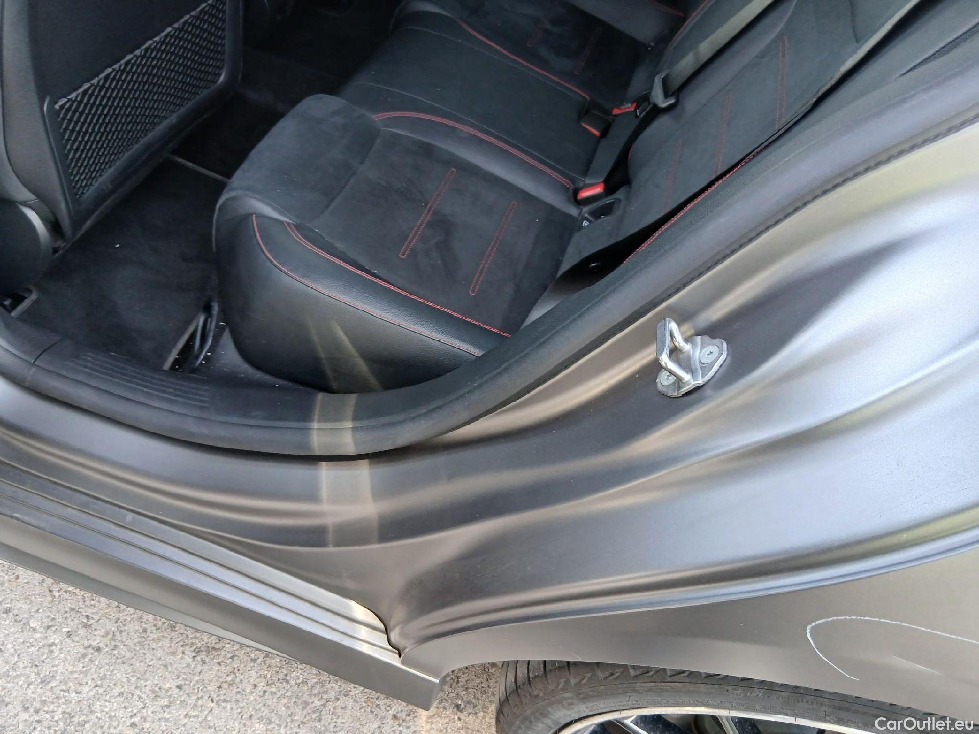  Mercedes  CLA-Klasse MERCEDES-BENZ CLA / 2019 / 5P / familiar CLA 250 e Shooting Brake #42