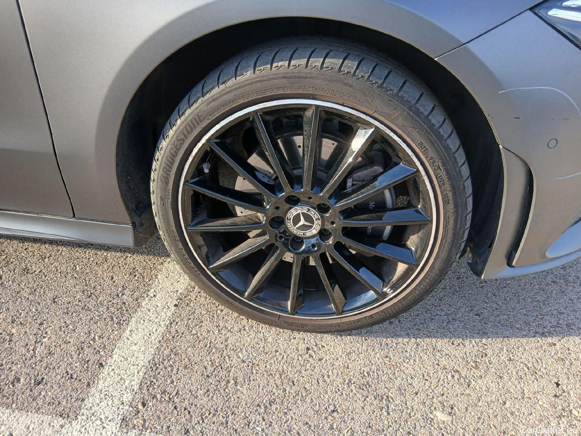  Mercedes  CLA-Klasse MERCEDES-BENZ CLA / 2019 / 5P / familiar CLA 250 e Shooting Brake #34