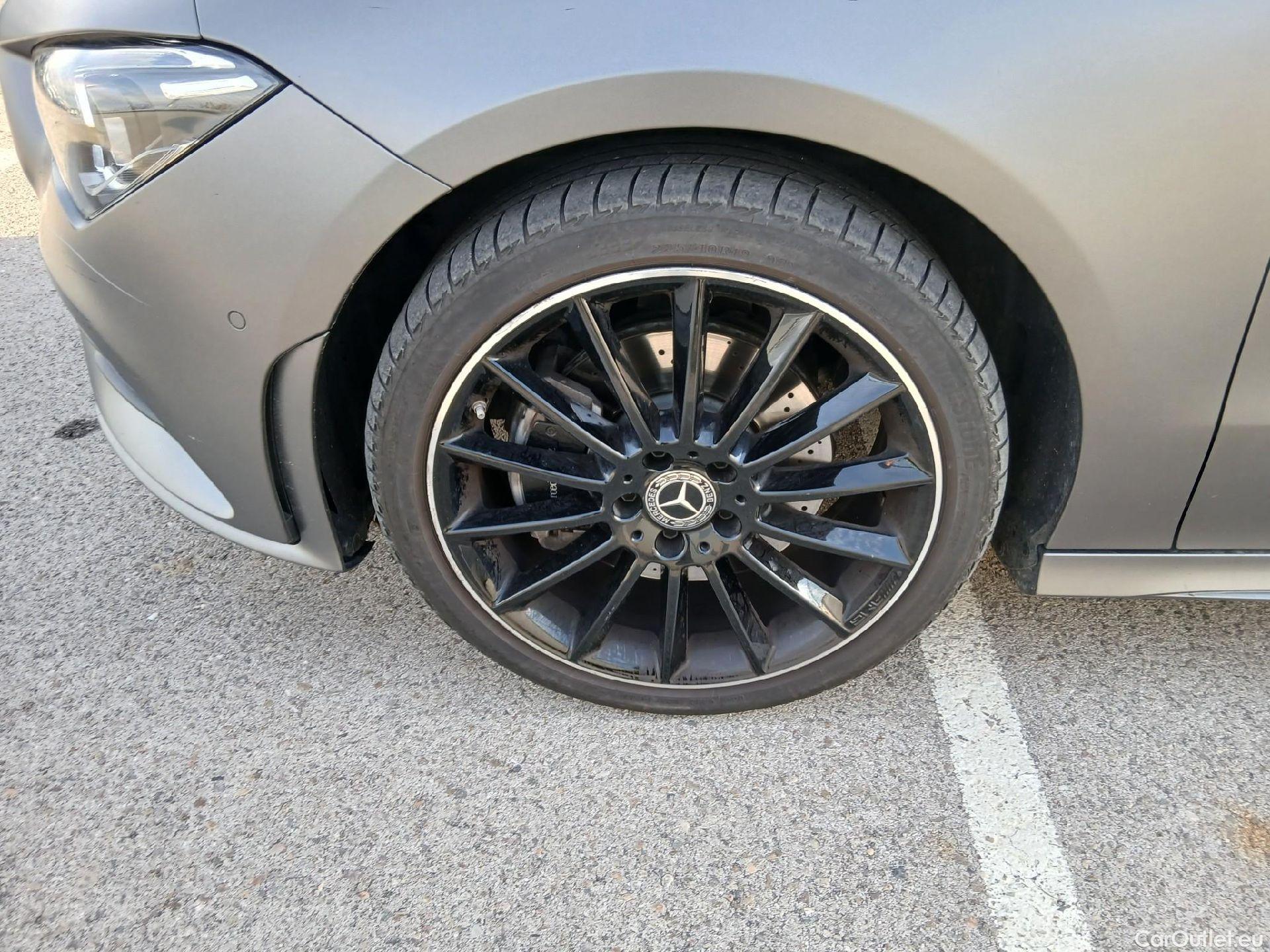  Mercedes  CLA-Klasse MERCEDES-BENZ CLA / 2019 / 5P / familiar CLA 250 e Shooting Brake #12