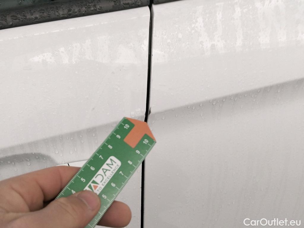  Opel   Grandland X OPEL Grandland / 2021 / 5P / todoterreno 1.5 CDTi Business Edition Auto #14