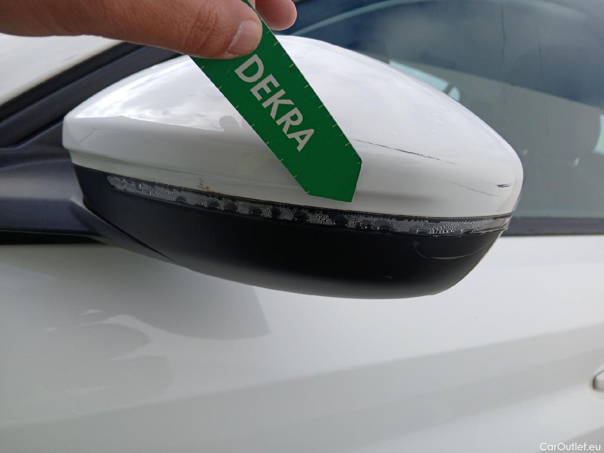  Peugeot  208 PEUGEOT  / 2019 / 5P / berlina con portón PureTech 73kW (100CV) Allure (CX) #30