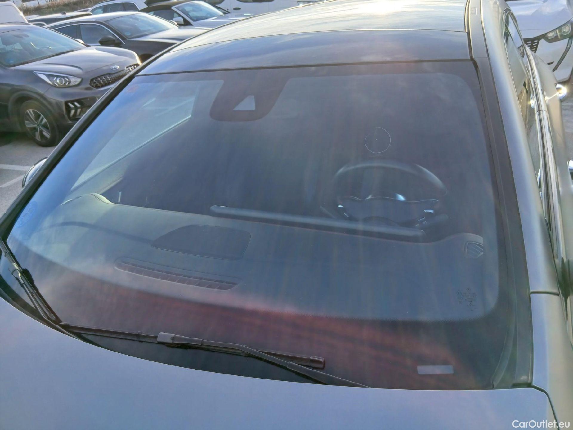  Mercedes  CLA-Klasse MERCEDES-BENZ CLA / 2019 / 5P / familiar CLA 250 e Shooting Brake #2