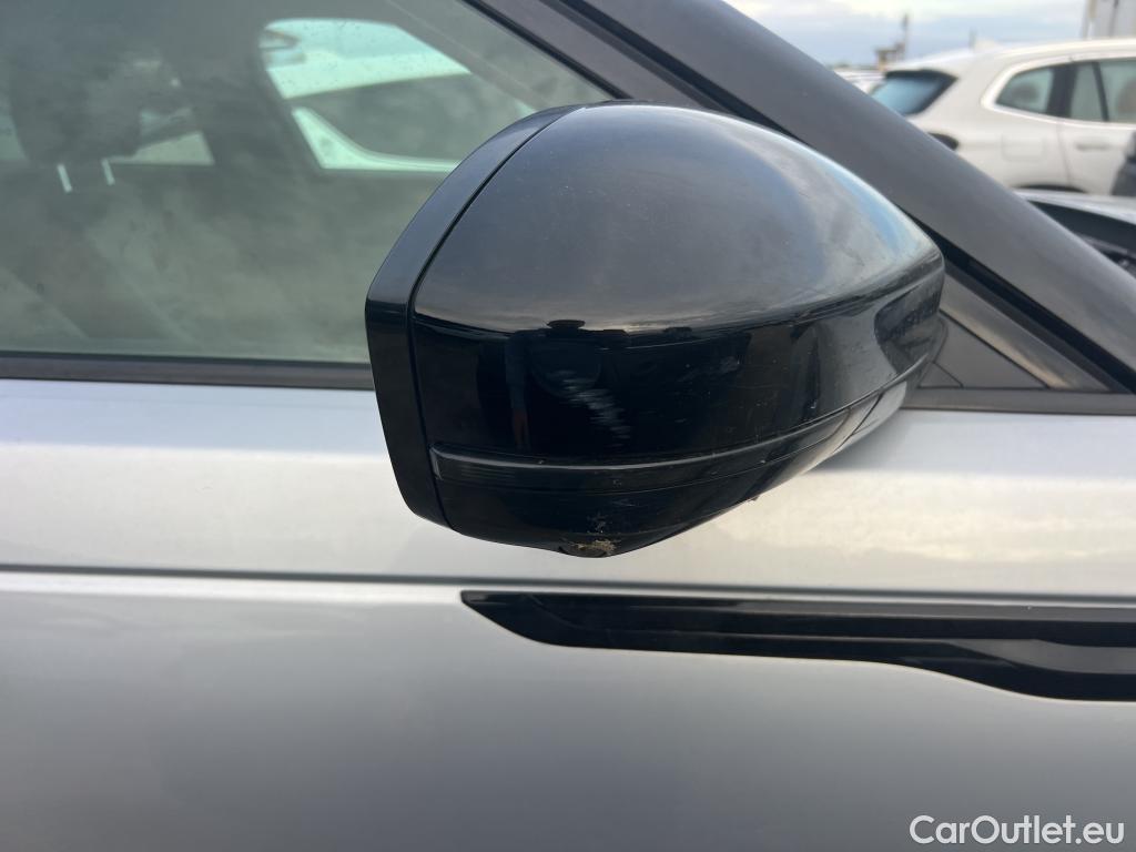  Land Rover  Range Rover LAND ROVER  Velar / 2017 / 5P / todoterreno 2.0D I4 150kW Landmark Edition 4WD Auto(SP) #28