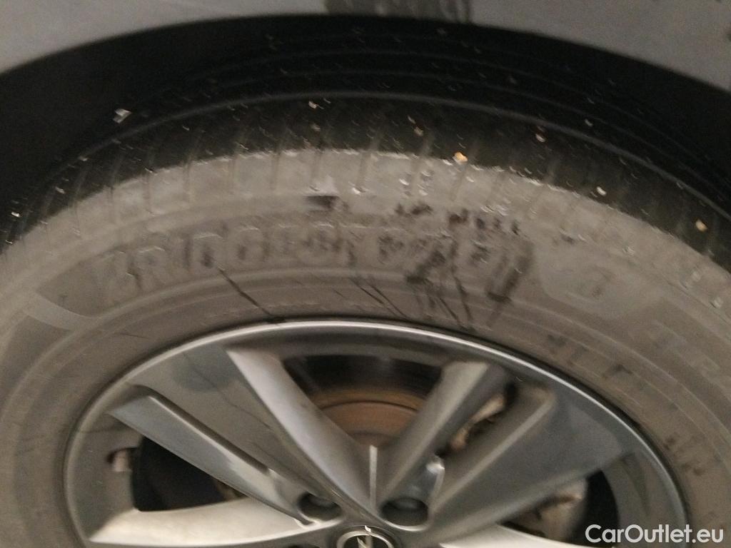  Opel   Grandland X OPEL Grandland / 2021 / 5P / todoterreno 1.5 CDTi Business Edition Auto #3