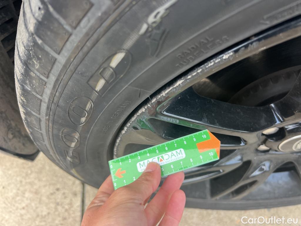  Land Rover  Range Rover LAND ROVER  Velar / 2017 / 5P / todoterreno 2.0D I4 150kW Landmark Edition 4WD Auto(SP) #11