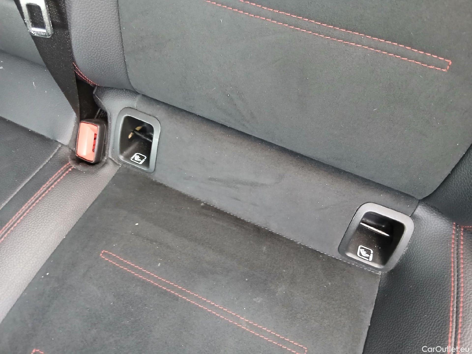  Mercedes  CLA-Klasse MERCEDES-BENZ CLA / 2019 / 5P / familiar CLA 250 e Shooting Brake #43