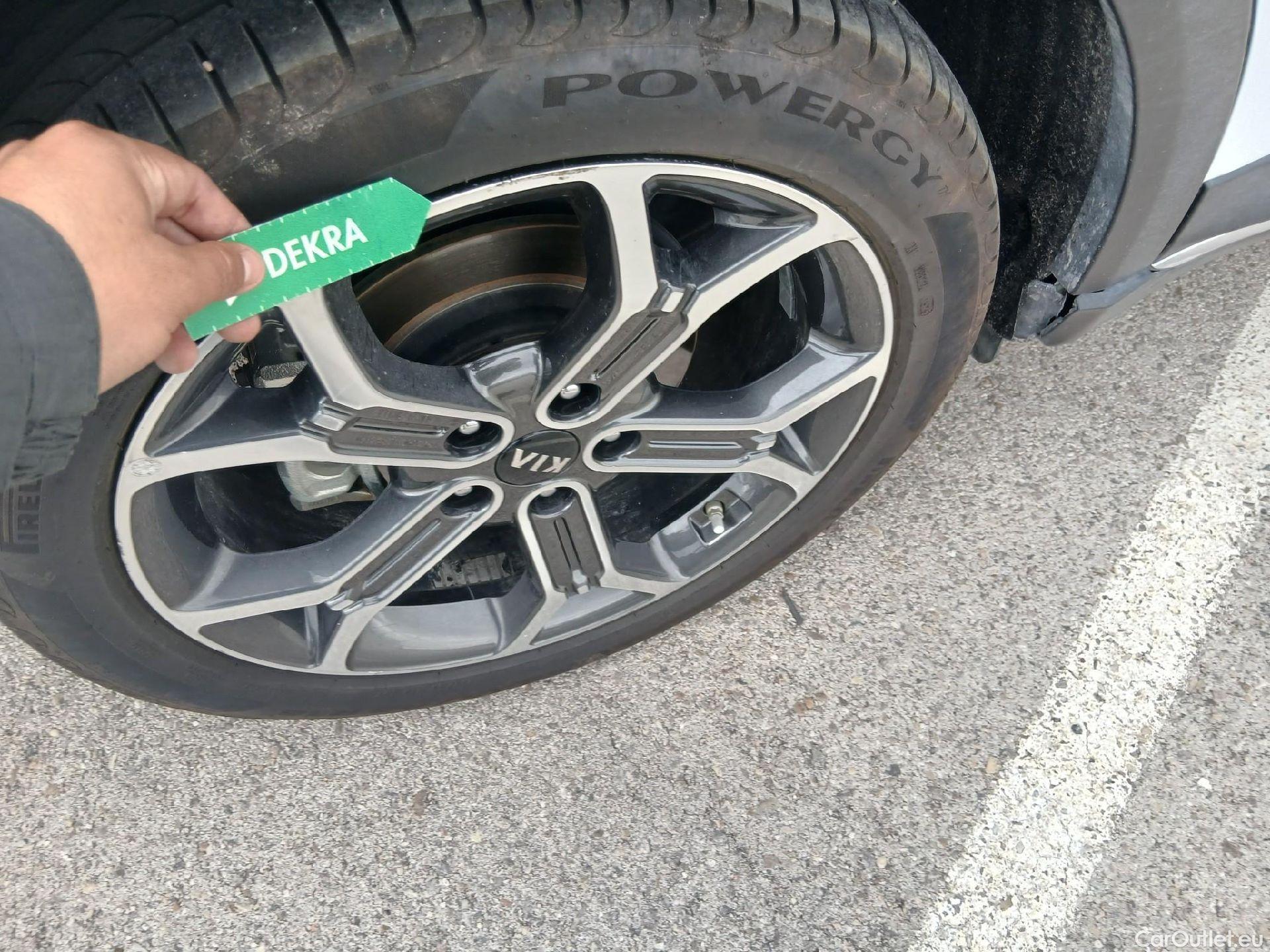  KIA  XCeed KIA  / 2019 / 5P / todoterreno 1.6 GDi PHEV 104kW (141CV) eMotion #19