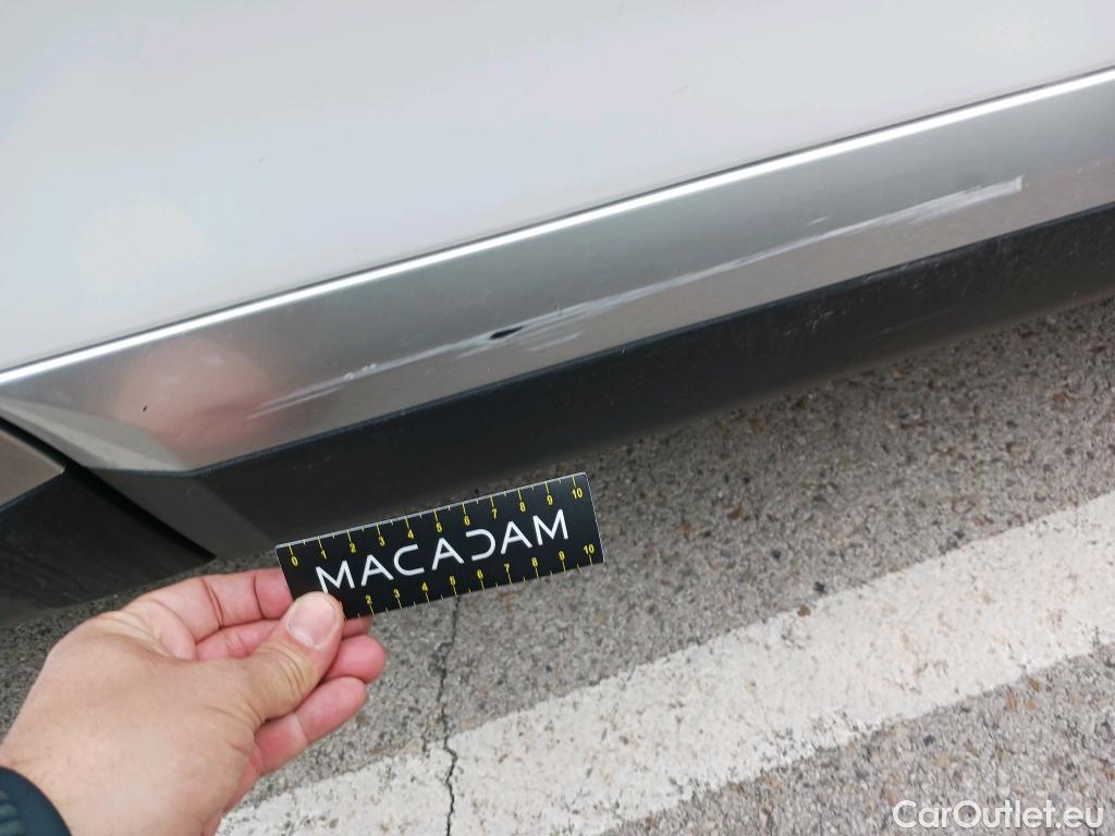  Peugeot  2008 PEUGEOT  / 2019 / 5P / todoterreno Allure Puretech 100 S&S BVM6 (CX) #22