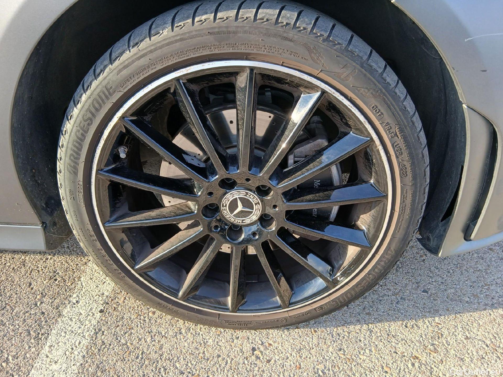  Mercedes  CLA-Klasse MERCEDES-BENZ CLA / 2019 / 5P / familiar CLA 250 e Shooting Brake #32