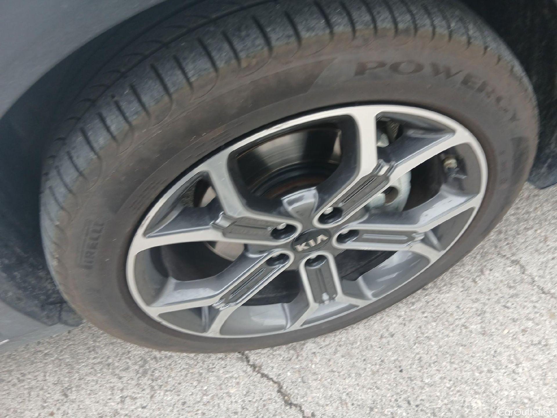  KIA  XCeed KIA  / 2019 / 5P / todoterreno 1.6 GDi PHEV 104kW (141CV) eMotion #21