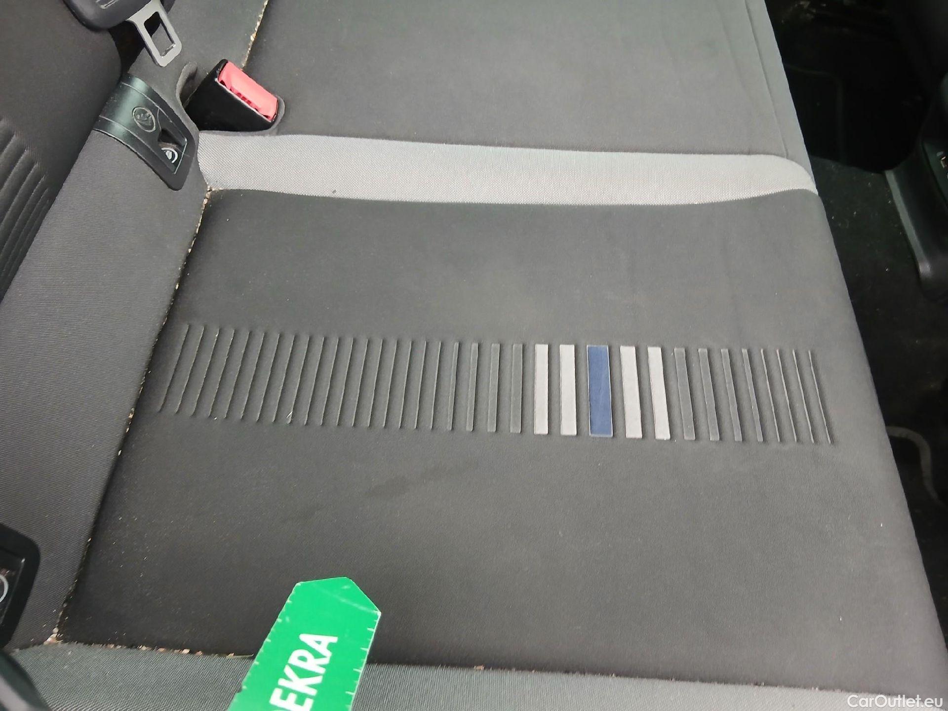  Seat  Leon SEAT León / 2016 / 5P / berlina con portón 1.5 TSI 95kW (130CV) St&Sp Style Visio Edition #38