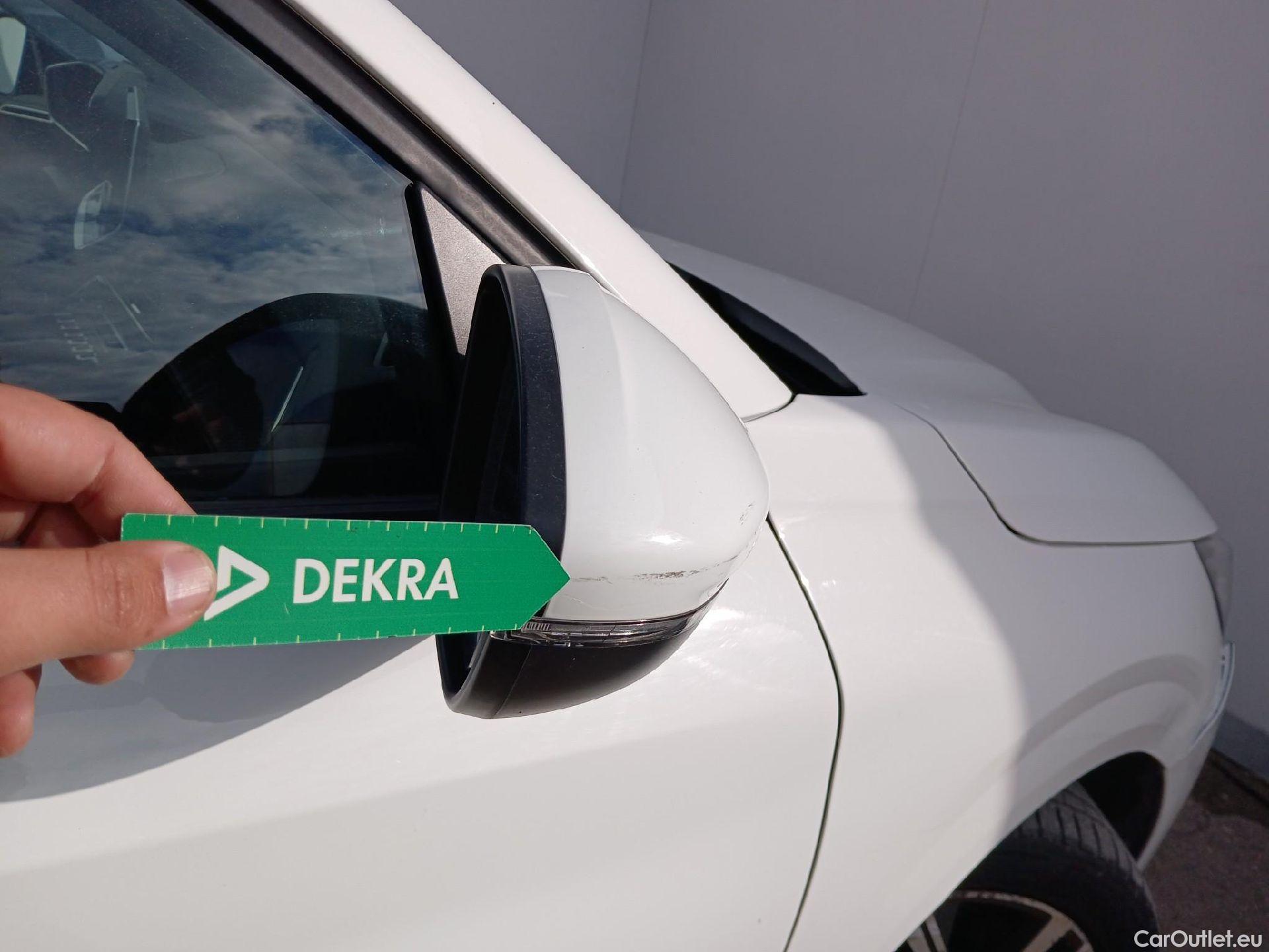  Peugeot  208 PEUGEOT  / 2019 / 5P / berlina con portón PureTech 73kW (100CV) Allure (CX) #62