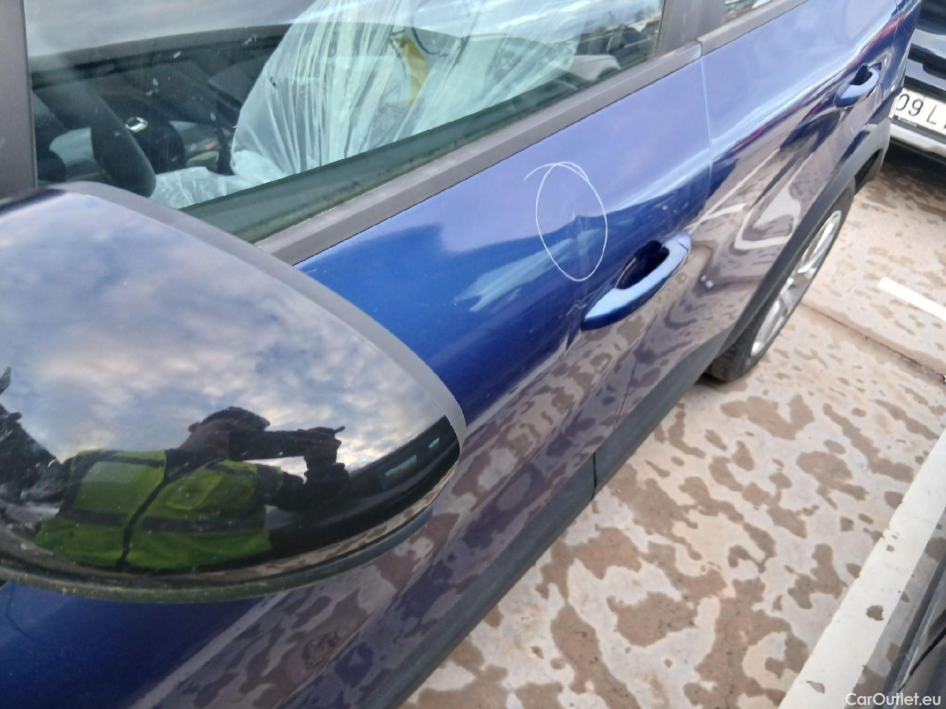  Renault  Captur RENAULT  / 2020 / 5P / todoterreno Intens TCe 90 #3