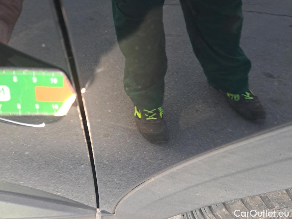  Peugeot  3008  Active Pack 1.5 HDi 130CV AT8 E6d #3