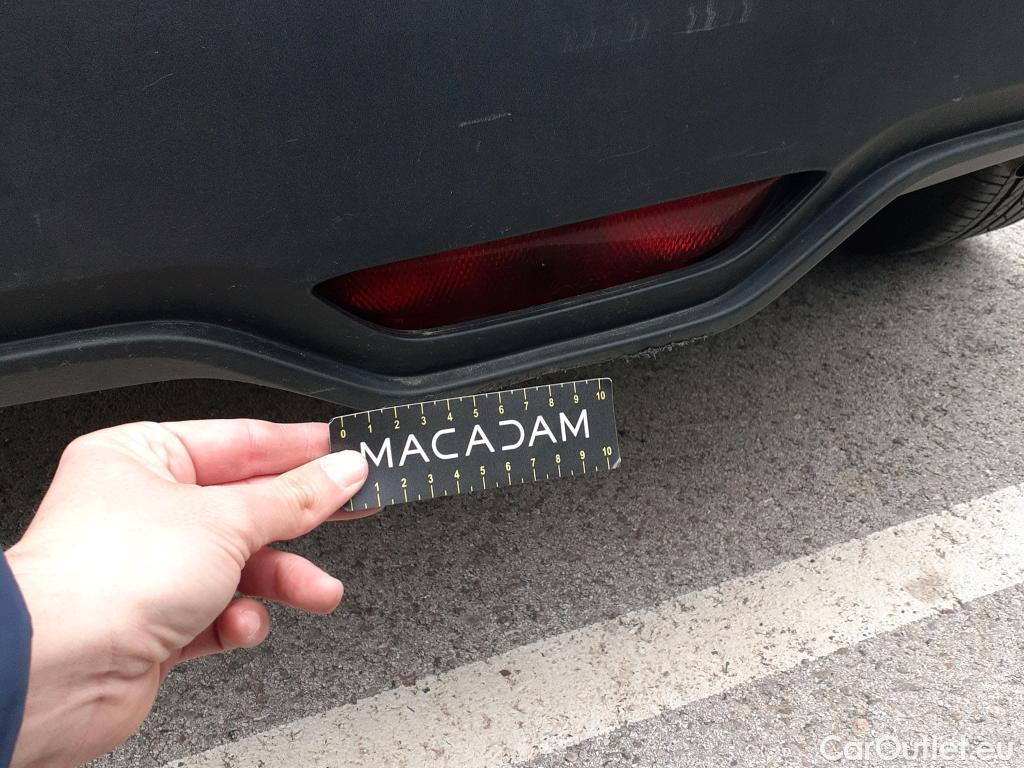  Toyota  C-HR TOYOTA  / 2019 / 5P / todoterreno 1.8 125H Active #17