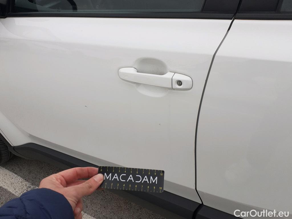  Toyota  C-HR TOYOTA  / 2019 / 5P / todoterreno 1.8 125H Active #1