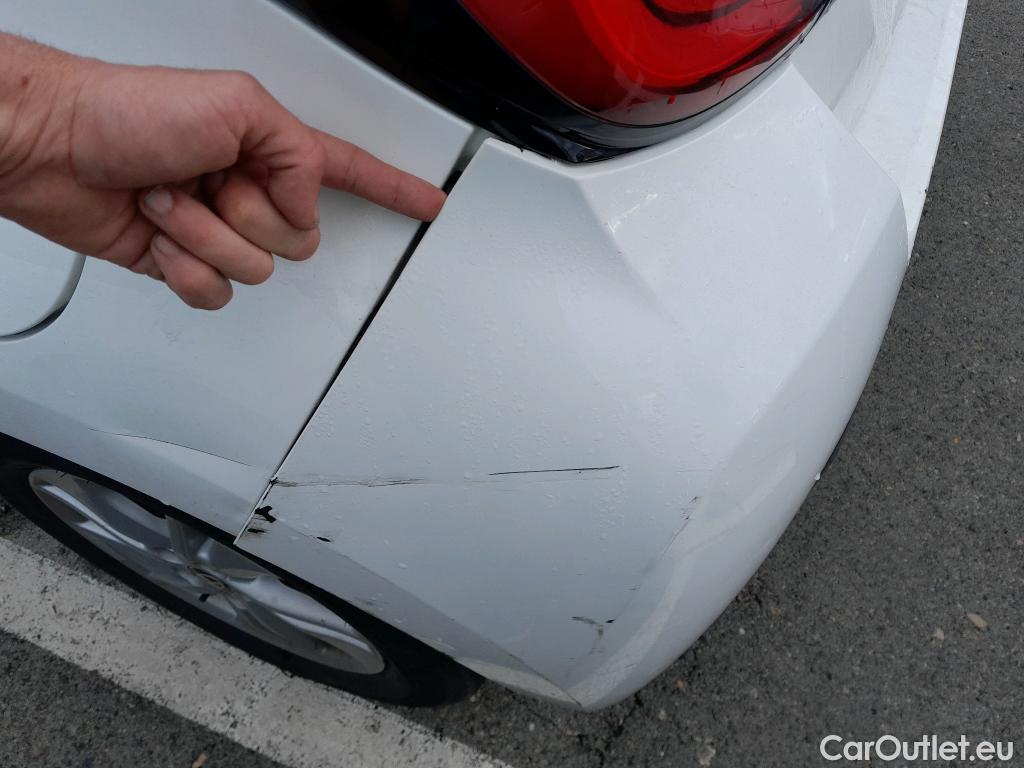  Toyota  Yaris TOYOTA  / 2020 / 5P / berlina con portón 1.5 120H Active Tech #17