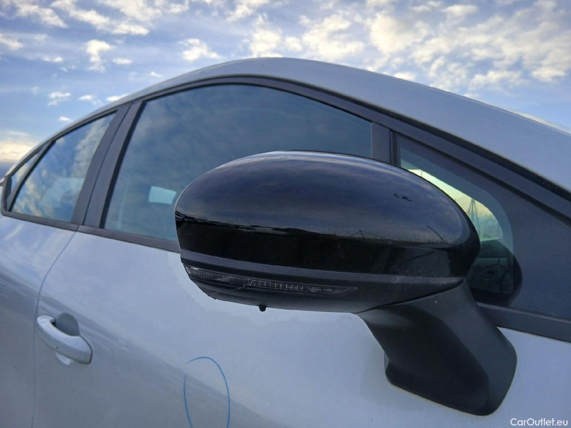  Renault  Captur RENAULT  / 2020 / 5P / todoterreno equilibre TCe 74 kW (100CV) GLP #29