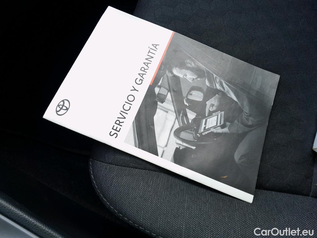  Toyota  Yaris TOYOTA  / 2020 / 5P / berlina con portón 1.5 120H Active Tech #19