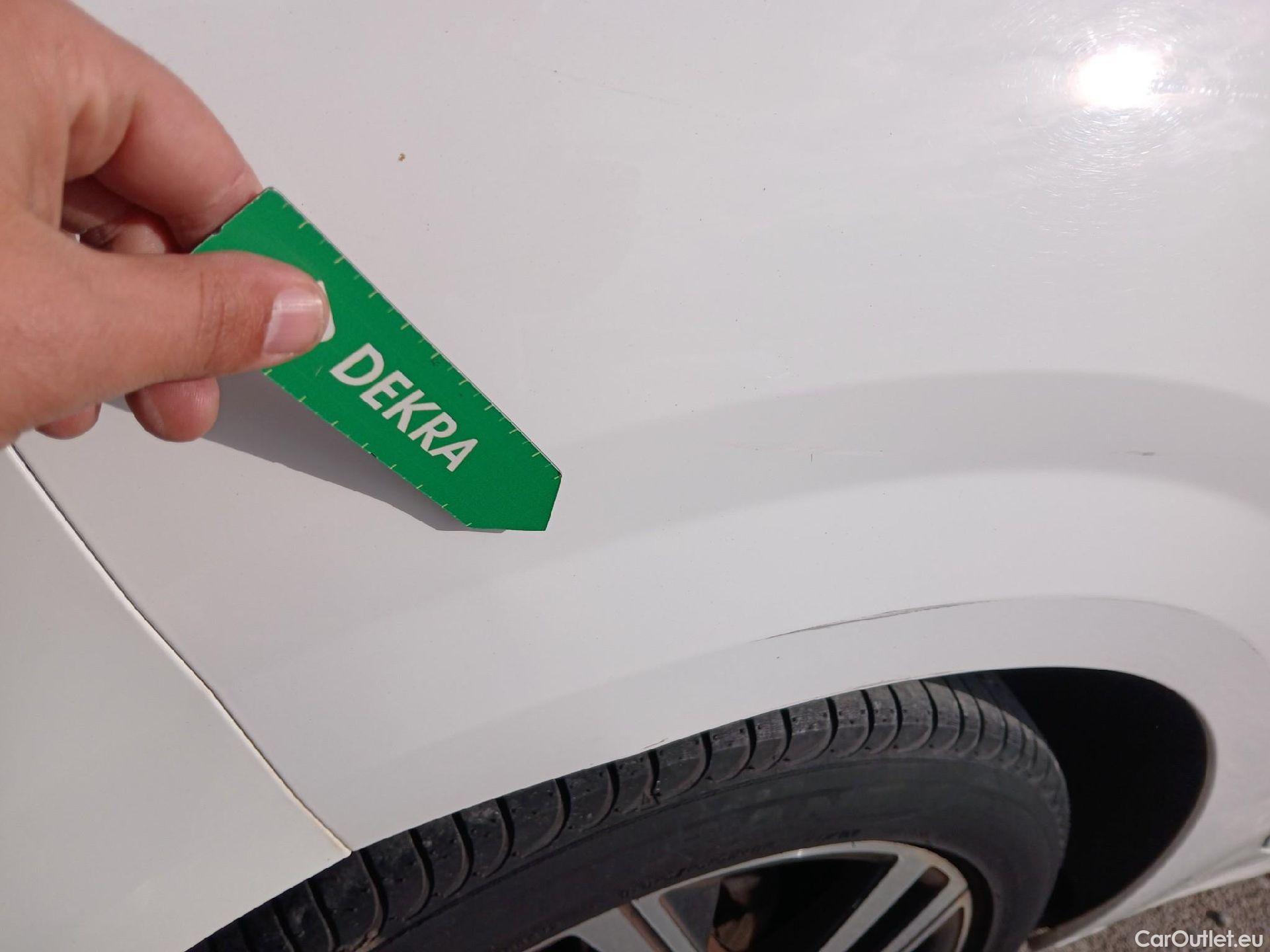  Peugeot  208 PEUGEOT  / 2019 / 5P / berlina con portón PureTech 73kW (100CV) Allure (CX) #46