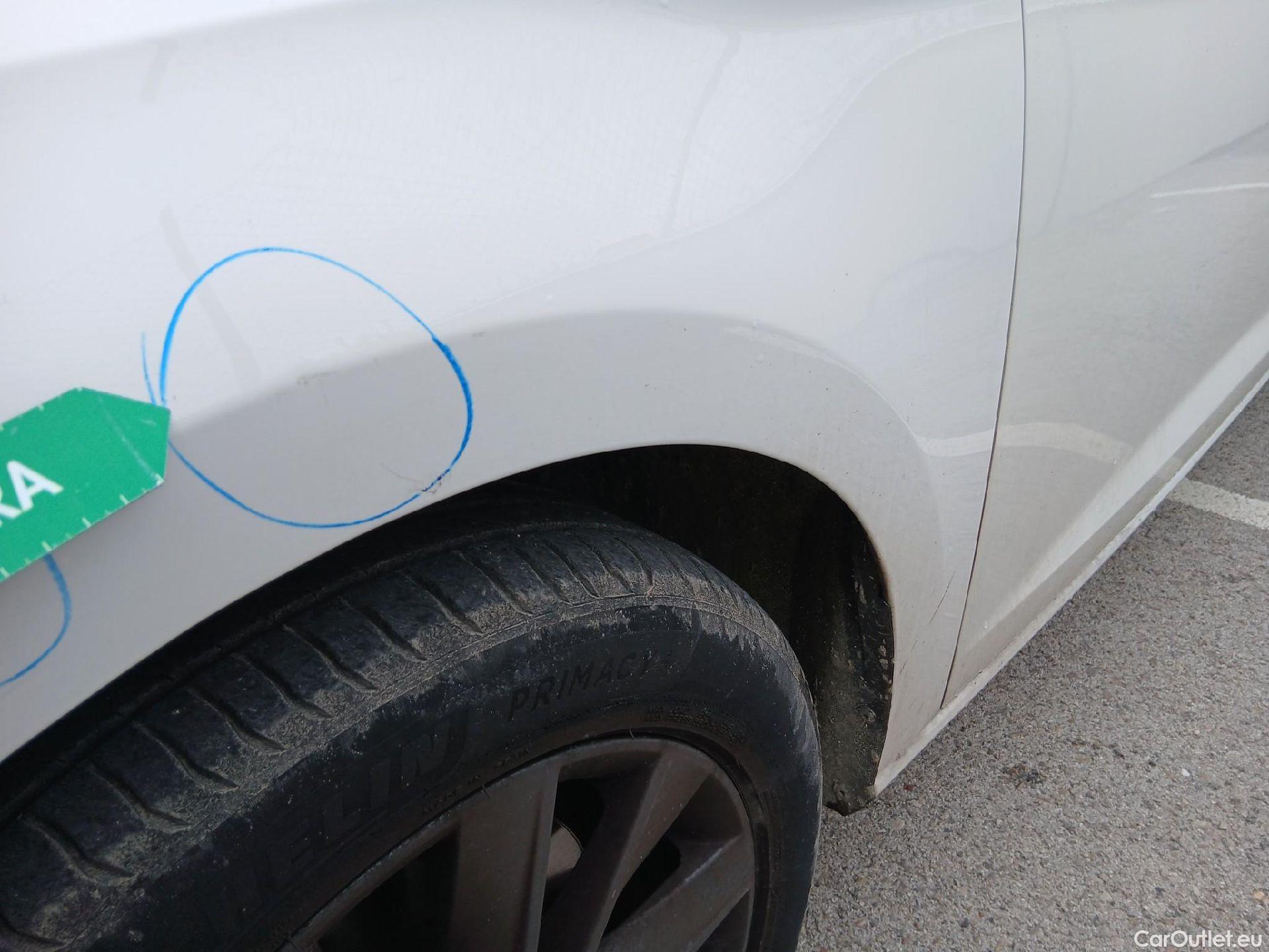  Seat  Leon SEAT León / 2016 / 5P / berlina con portón 1.5 TSI 95kW (130CV) St&Sp Style Visio Edition #9