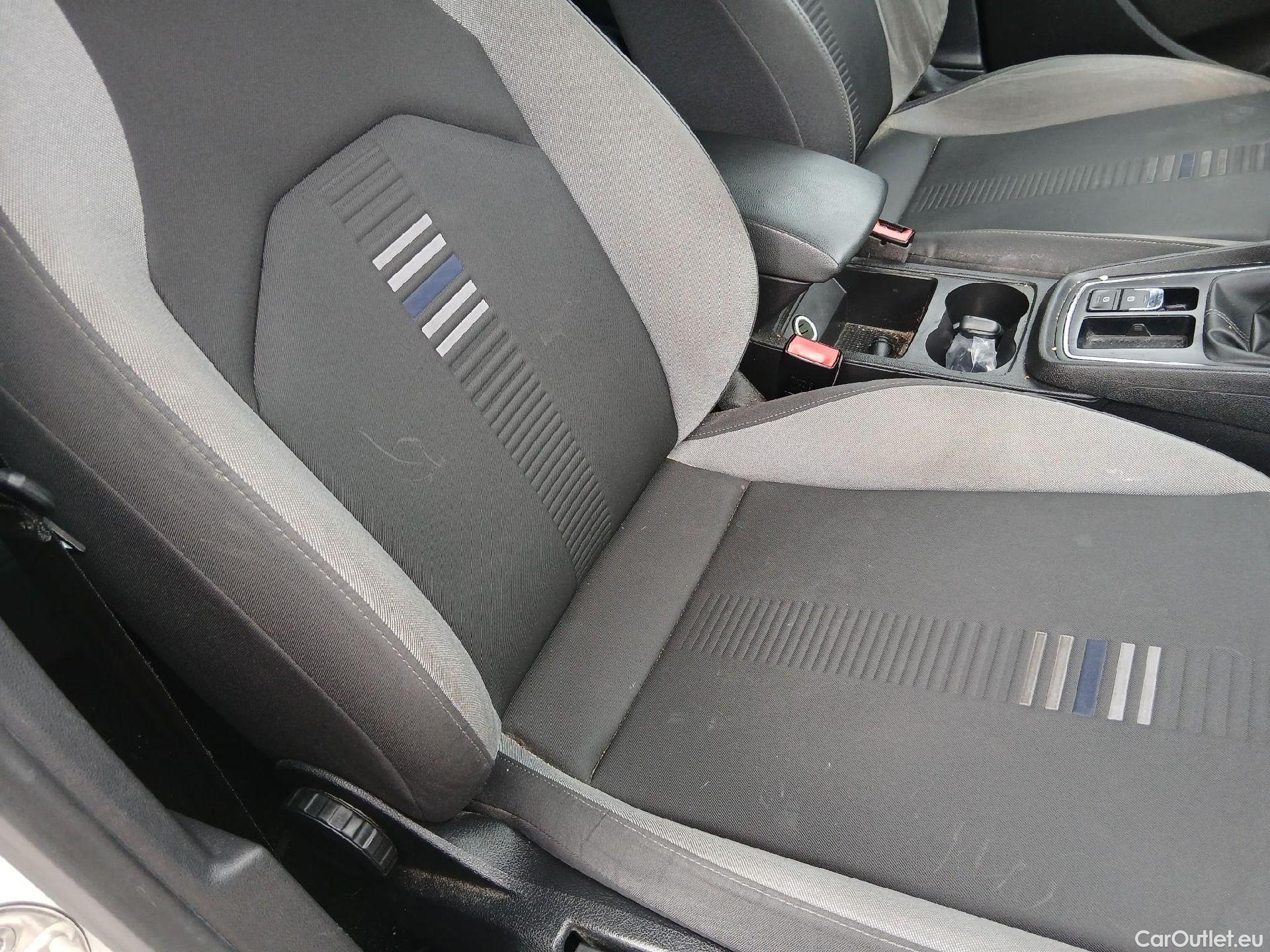  Seat  Leon SEAT León / 2016 / 5P / berlina con portón 1.5 TSI 95kW (130CV) St&Sp Style Visio Edition #39