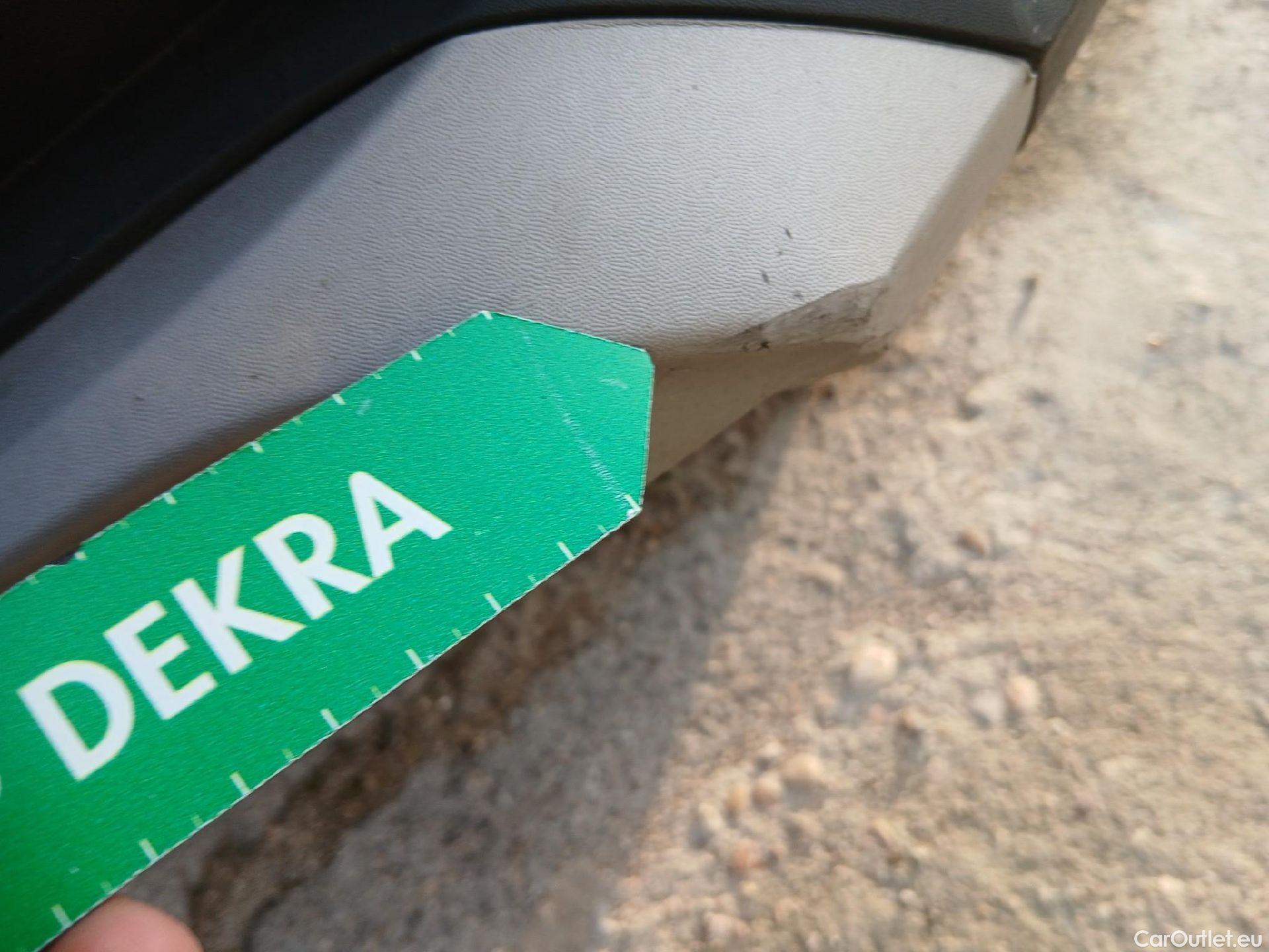  Renault  Captur RENAULT  / 2020 / 5P / todoterreno equilibre TCe 74 kW (100CV) GLP #6