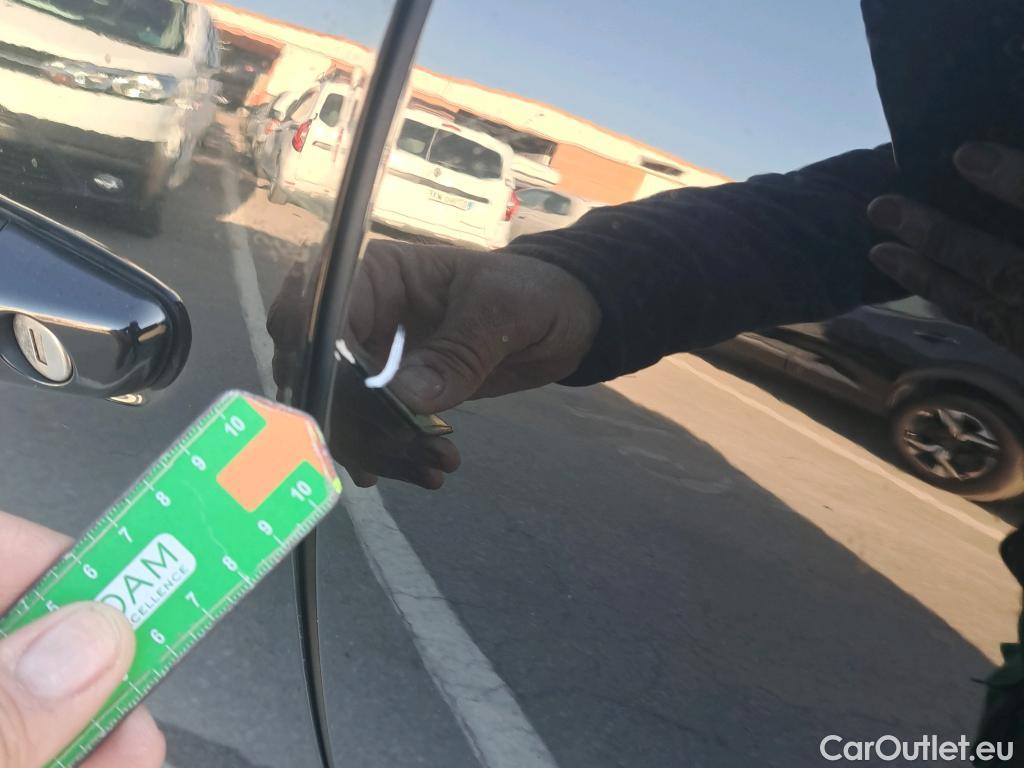  Peugeot  3008  Active Pack 1.5 HDi 130CV AT8 E6d #15