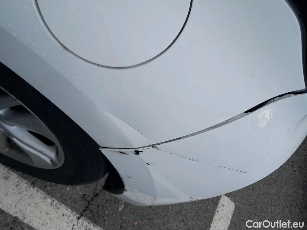  Toyota  Yaris TOYOTA  / 2020 / 5P / berlina con portón 1.5 120H Active Tech #3