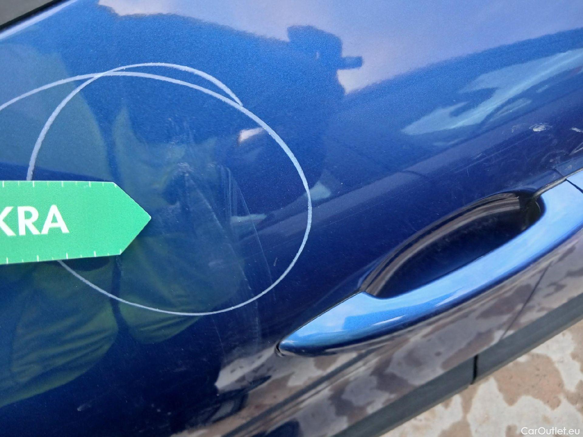  Renault  Captur RENAULT  / 2020 / 5P / todoterreno Intens TCe 90 #2